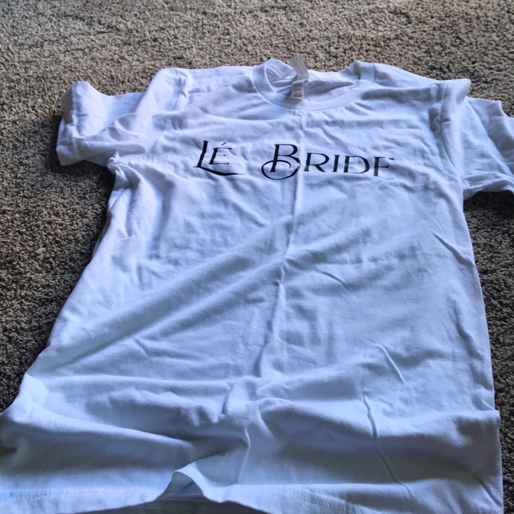 White short sleeve cotton tee . Canvas Bride